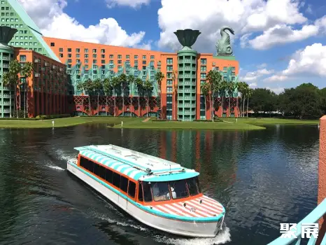 Walt Disney World Swan