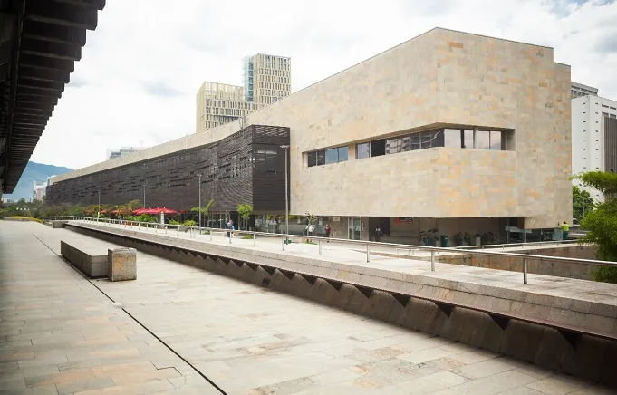 Plaza Mayor Convention Center