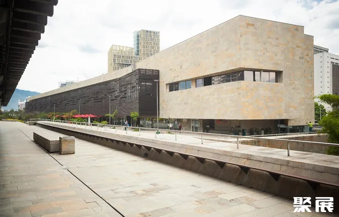 Plaza Mayor Convention Center