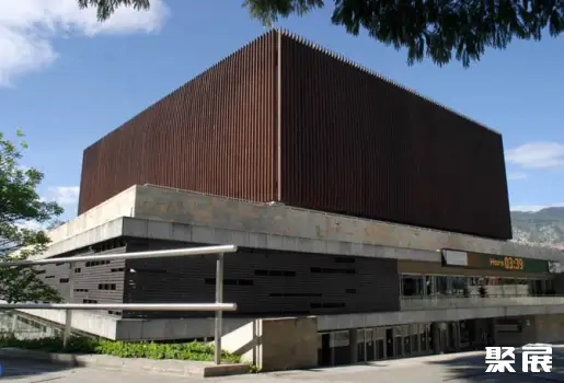 Plaza Mayor Convention Center
