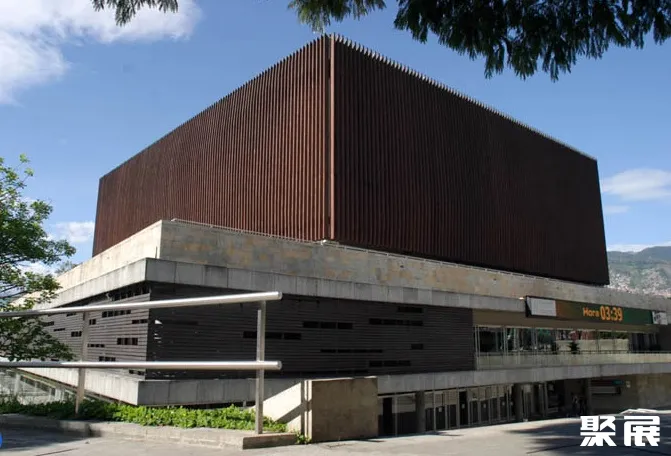 Plaza Mayor Convention Center