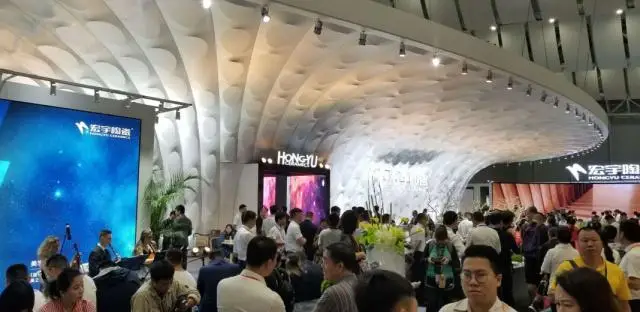 要把展会早日办成“东方的博洛尼亚”！2019潭洲陶瓷展璀璨开幕