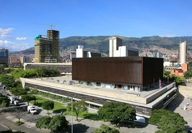 Plaza Mayor Convention Center