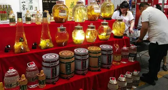 2019第七届新疆（国际）糖酒商品交易博览会开幕