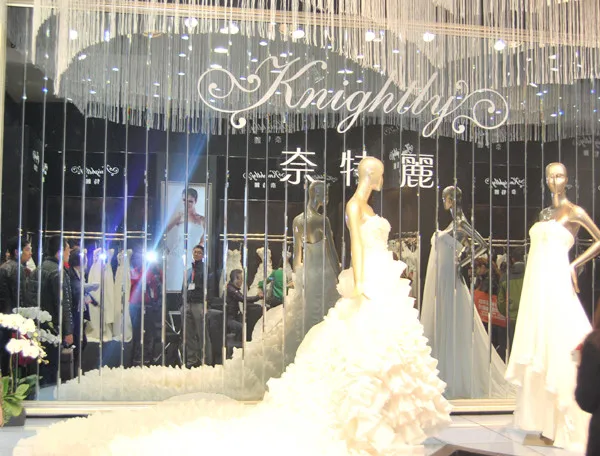 第36届上海国际婚纱摄影器材展览会亮相国家会展中心
