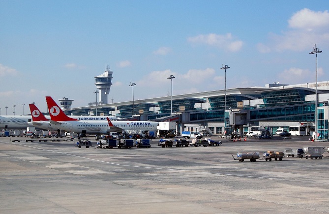 土耳其伊斯坦布尔阿塔图尔克国际机场实景