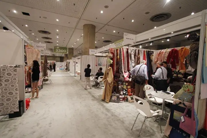 这一年我国纺织品服装碰到哪些贸易摩擦？