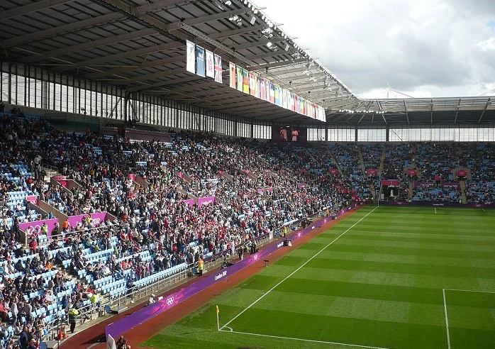 英国考文垂理光球场图片3