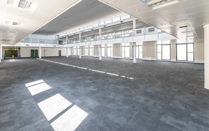 英国伦敦商业设计中心图片4