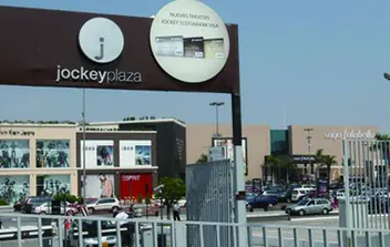 Jockey Plaza